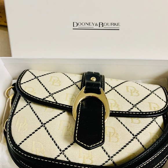 Dooney & Bourke Wristlet Vintage - Picture 8 of 16